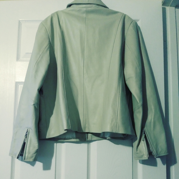 🧥"Pamela McCoy" Collection Lady👡👡🛍 Leather Jacket,Size Large,Nice♥️Gift. 🎁 - Picture 4 of 4